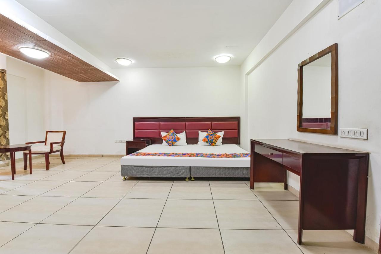 Fabhotel Gl Residency - Satellite Ahmedabad Bagian luar foto