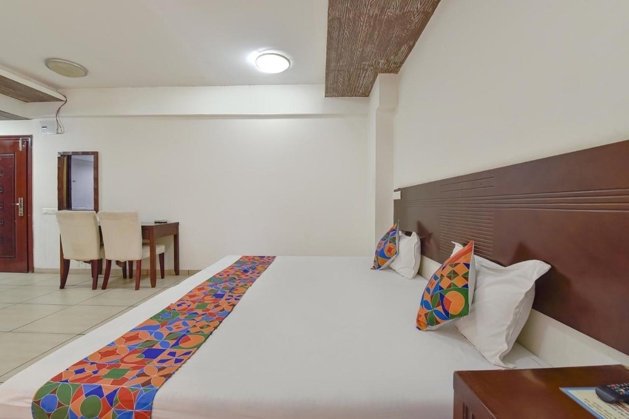 Fabhotel Gl Residency - Satellite Ahmedabad Bagian luar foto