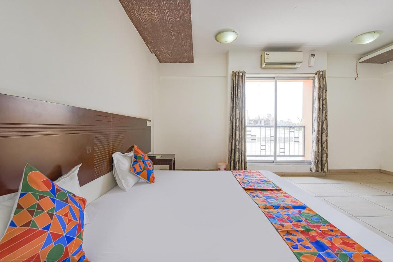 Fabhotel Gl Residency - Satellite Ahmedabad Bagian luar foto